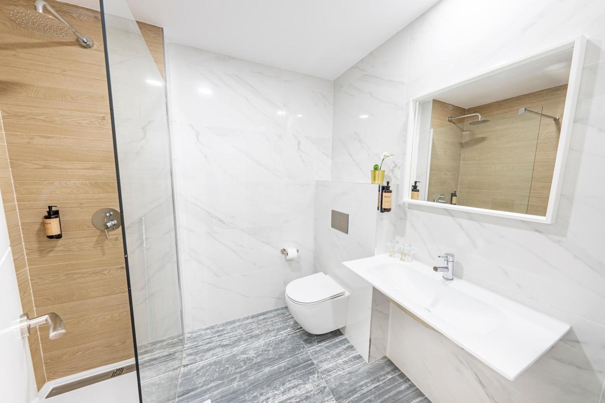 1 King Bed,1624313120:JPEG